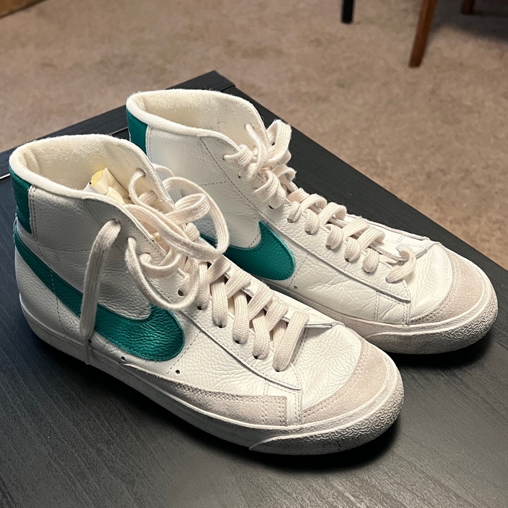 Nike Blazers mid ‘77 vintage custom color (green/blue swoosh)